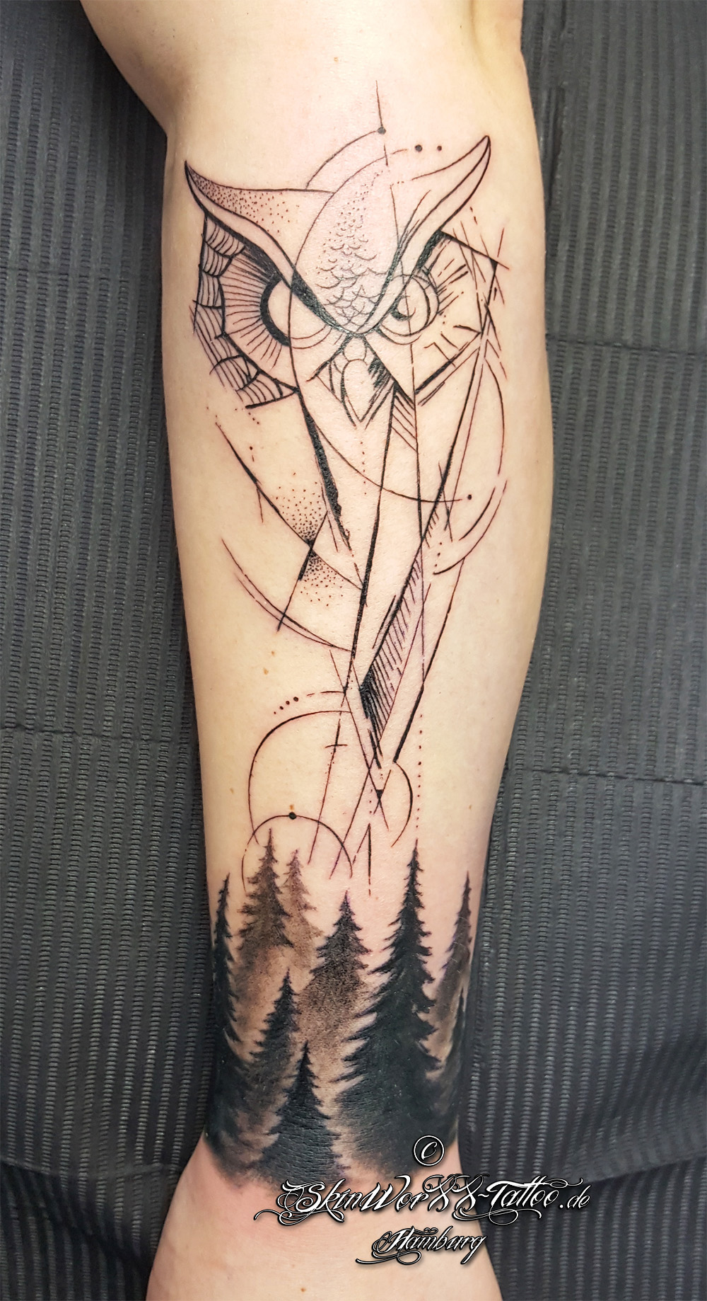 Graphic Art Tattoo by Annea Hamburg